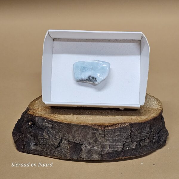 Larimar Ruw